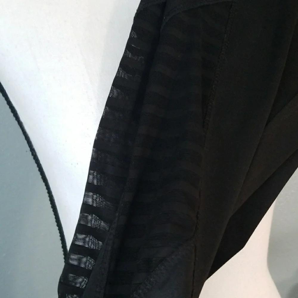 Take A Walk Cut out Athletic Capris - Picture 7 of 7